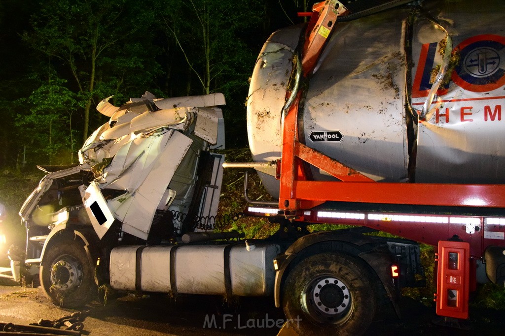 VU Gefahrgut LKW umgestuerzt A 4 Rich Koeln Hoehe AS Gummersbach P751.JPG - Miklos Laubert